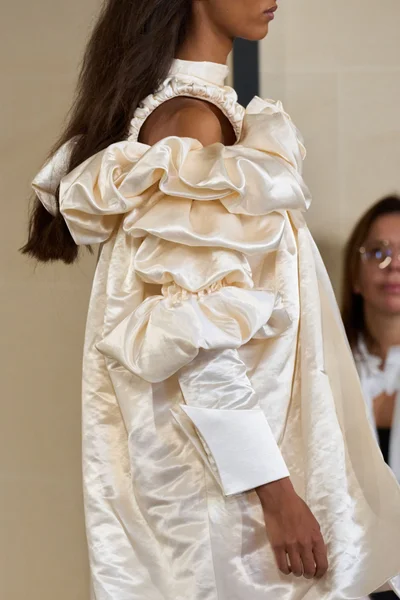 Look 53